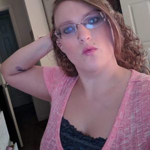 Meet your Posher, Alicia